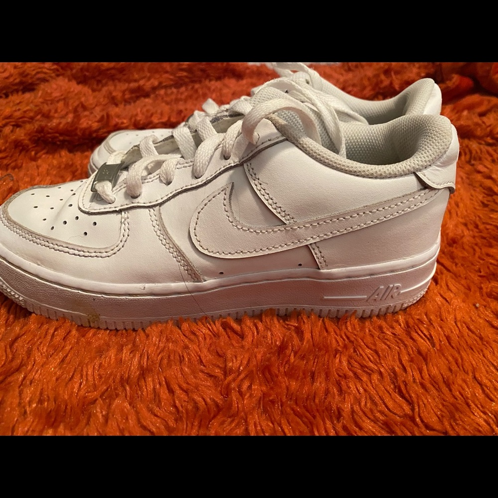 Air Force ones size 4 youth